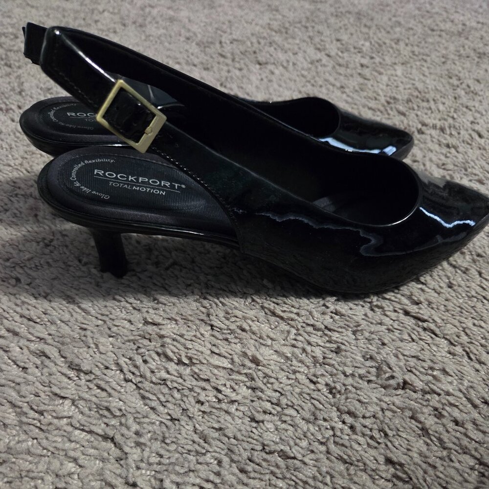Rockport "total motion" patent leather sandal size 9
